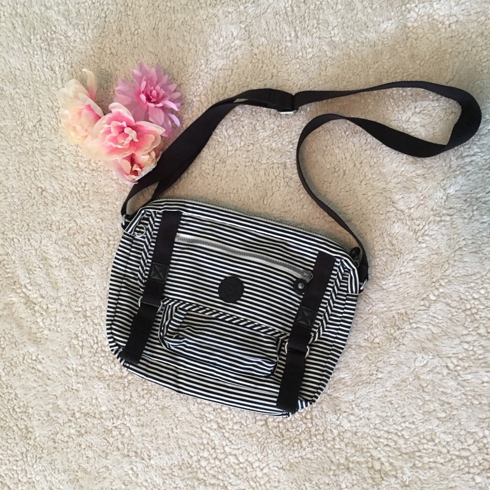 NWOT Kipling Black and White Bag